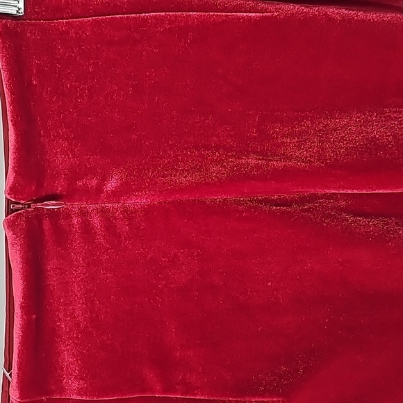 WHBM Cranberry Red Velvet Bodycon Pencil Skirt w Back Zip & Slit - Picture 7 of 12